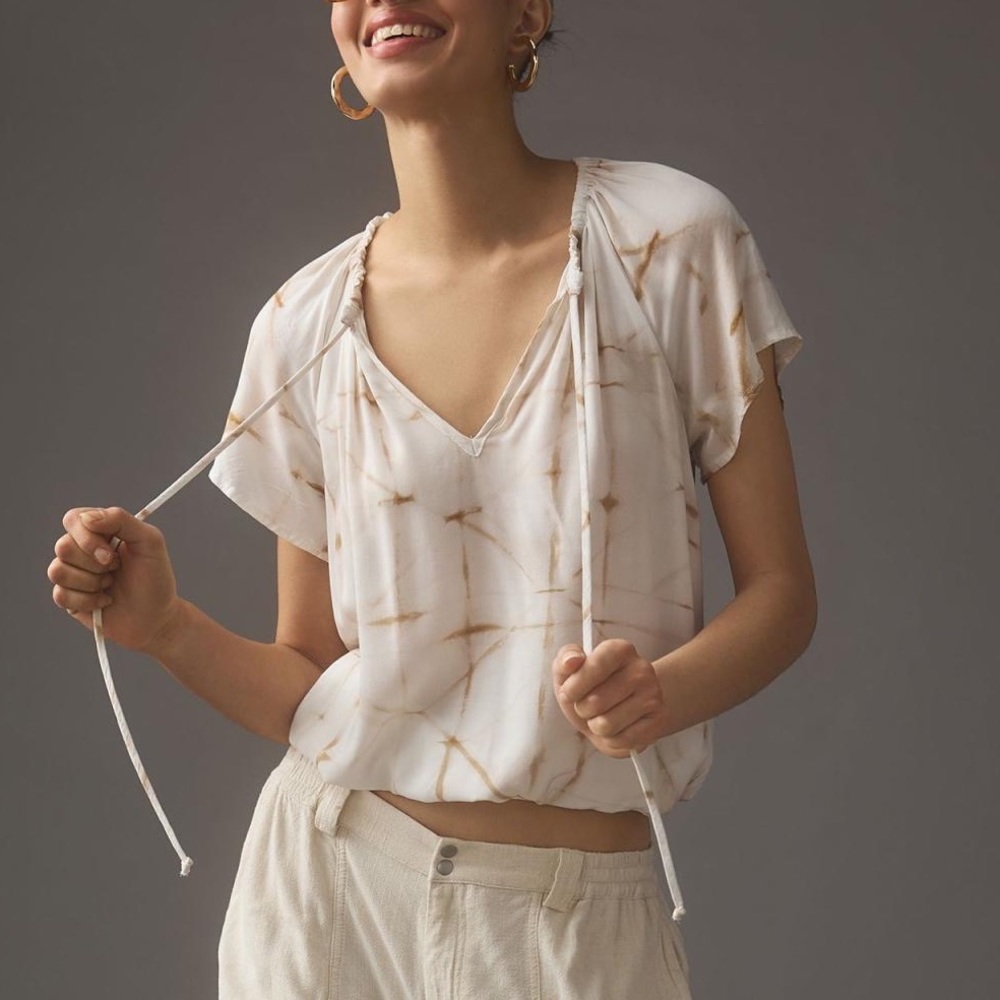 CLOTH & STONE peasant style blouse with tie and tan tie dye coloring